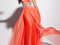 Платья на выпускной 2015: Модели из киевских магазинов