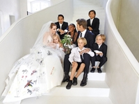 День усыновления в Украине: Страхи и звездные примеры