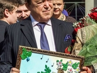 Кобзон побывал на последнем звонке в Донецке