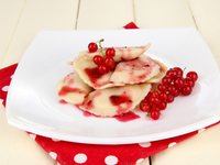 Вареники с красной смородиной