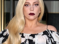 Lady GaGa исполнила хит легендарной француженки Эдит Пиаф