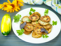 Жареные кабачки: Три вкусные идеи