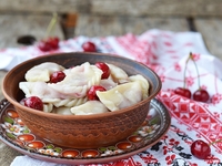 Вареники с вишней: Как приготовить
