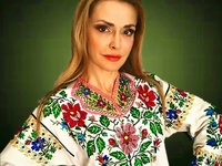 Ольга Сумская похвасталась фигурой в купальнике