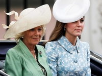 Кейт Миддлтон впервые вышла в свет после рождения дочки