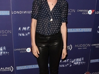 Look дня: Энн Хэтэуэй