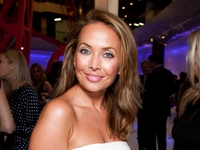 Книги, одежда, косметика и цветы: Любимые вещи Жанны Фриске
