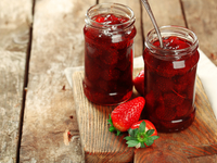 Клубничное варенье с водкой