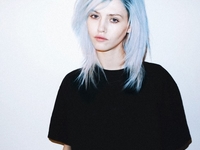 Яркое решение: В тренде цветные корни волос