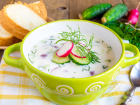 Окрошка на кефире: рецепт