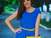 День Конституции: ТОП-3 образа для настоящей патриотки