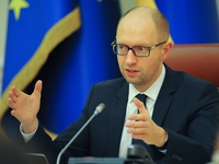 Яценюк анонсировал фильм об оккупации Крыма