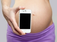 В Иордании врачи забыли смартфон в животе роженицы