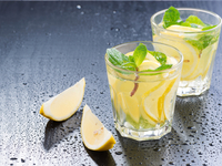 Лимонад с крыжовником и мятой