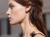 Неделя высокой моды в Париже: Главные beauty-тренды с подиума