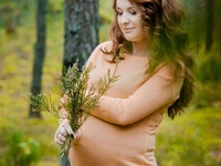 Беременные и цветы: ТОП-10 нежных фото