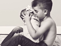 Брат и сестра: ТОП-20 трогательных фото