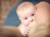 Грудное вскармливание предотвращает лейкемию у детей