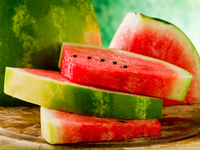 Как нарезать арбуз