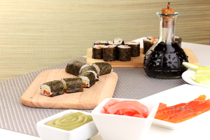 Как готовить суши