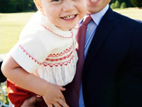 Правнук королевы Елизаветы II празднует свое двухлетие