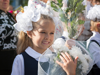 Поздравления с 1 сентября первокласснику на русском и украинском языке