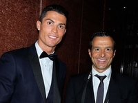 Криштиану Роналду подарил своему агенту остров