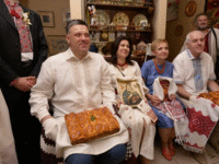 Украинский политик Олег Тягнибок выдал дочку замуж