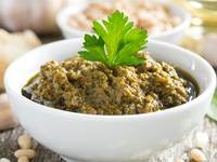 Как приготовить соус песто: ТОП-5 рецептов