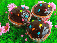 Банановые кексы с шоколадной глазурью