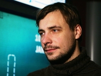 Актер Евгений Цыганов ушел от беременной седьмым ребенком жены
