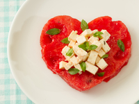 В летнюю жару - ТОП-5 рецептов салата из арбуза с фетой