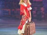 Татьяна Навка делится фотографиями с медового месяца