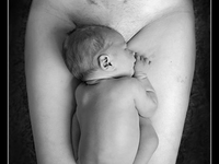 Фото дня: Младенец и роженица после кесарева сечения