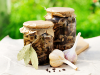 Маринованные опята: Три вкусные идеи