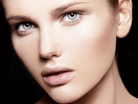 Как скрыть недостатки проблемной кожи с помощью макияжа