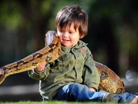 Невероятно: Четырехлетний мальчик и его друг удав