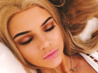 Смелый эксперимент: Кендалл Дженнер превратилась в блондинку