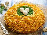 Как приготовить салат Гнездо