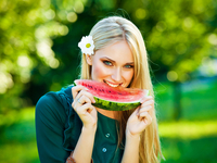 Можно ли беременным кушать арбуз