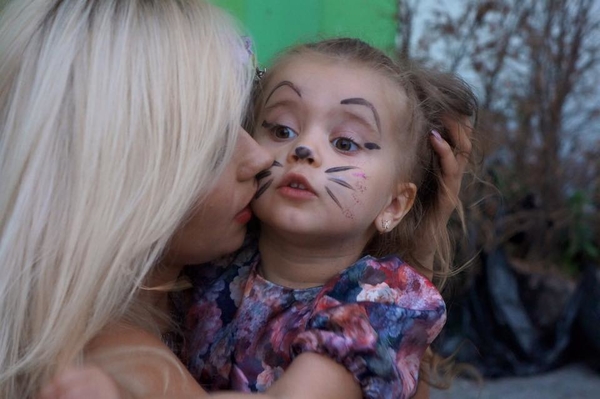 facebook.com/profile.php?id=100006488442159