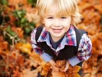 Здравствуй, осень: ТОП-20 забавных фото малышей