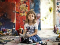 Малышка из Австралии стала самой юной художницей в мире