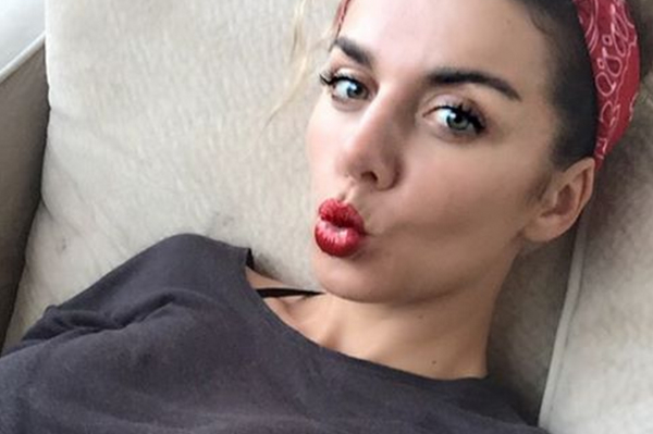 instagram.com/annasedokova