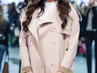 Санта Димопулос о пальто: От тоги до бушлата – 10 веков истории