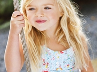 ТОП-10 оригинальных причесок для девочек в школу