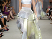 Графичные принты и оборки: Новая коллекция J. Mendel