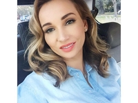 Анфиса Чехова показала подтянутую фигуру в купальнике