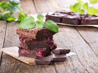 Брауни с ягодами: Три вкусные идеи