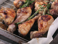 Запеченные куриные ножки с розмарином